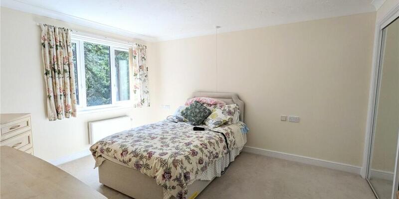 Flat 16 Melton Court, 37 Lindsay Road, Poole, BH13 6BH