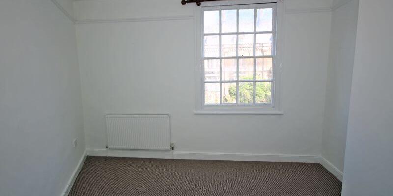 Flat 2, 14 Park Street, Taunton, TA1 4DF