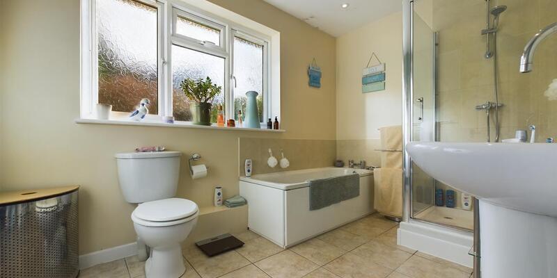 14a Hackwood Lane, Cliddesden, Basingstoke, RG25 2NH