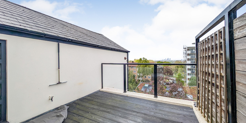 Flat 10, 42 Canonbie Road, London, SE23 3AP
