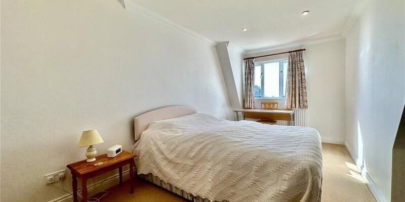 Flat 11 Bayview, West Cliff Gardens, Bournemouth, BH2 5HL