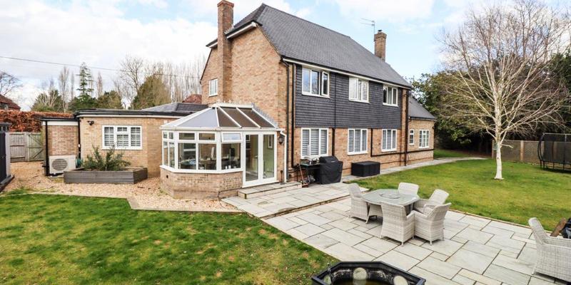 1 Mill Lane, Crondall, Farnham, GU10 5RP