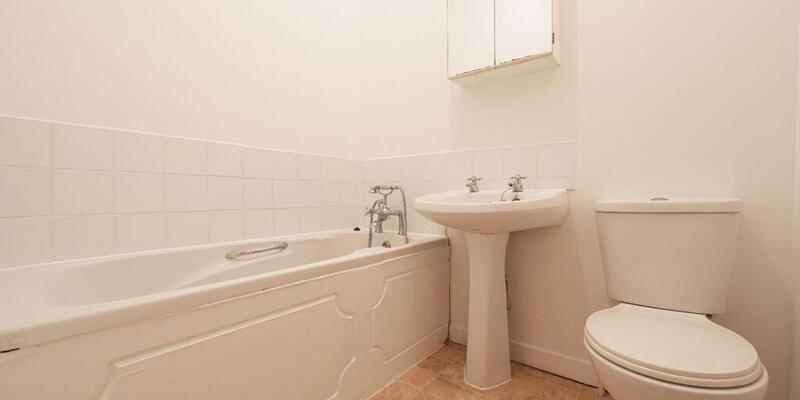 Flat 13, 156 Hill Lane, Southampton, SO15 5ND