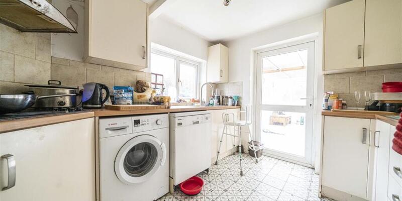 80 Dorchester Road, Maiden Newton, DT2 0BG