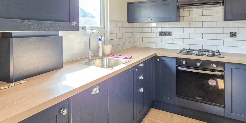 42b Ashville Road, London, E11 4DT