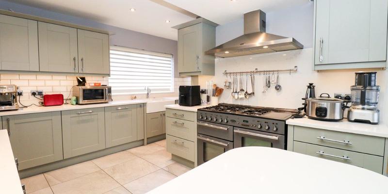 1 Mill Lane, Crondall, Farnham, GU10 5RP