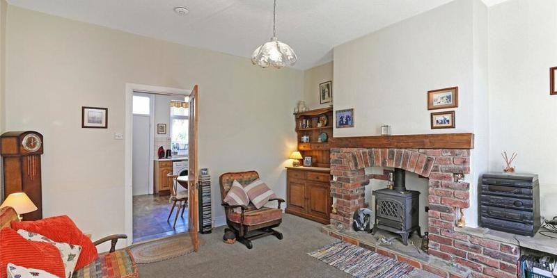 28 Crab Lane, Newmillerdam, Wakefield, WF2 7SU