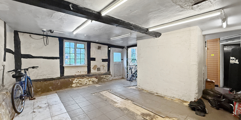 3 The Chantry, Bromham, SN15 2ET