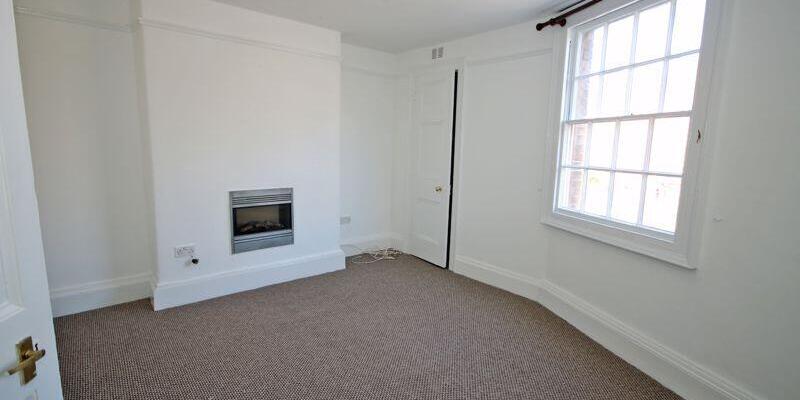 Flat 2, 14 Park Street, Taunton, TA1 4DF