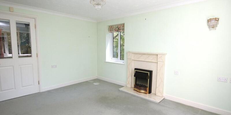 Flat 8 Melton Court, 37 Lindsay Road, Branksome Park, Poole, BH13 6BH