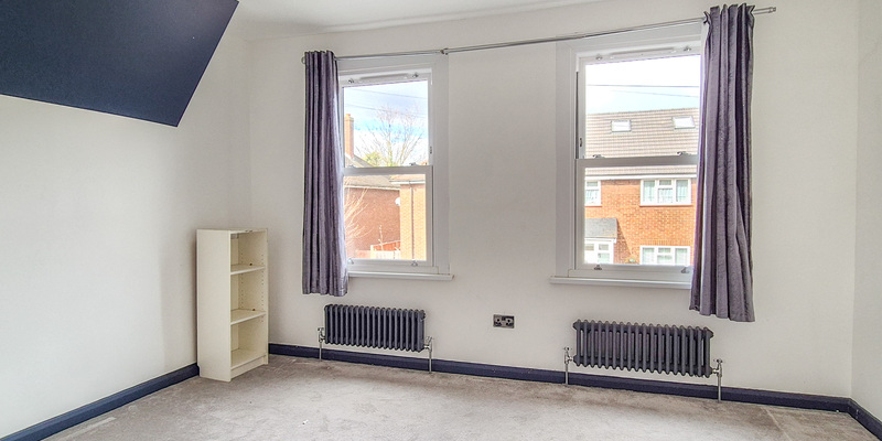 42b Ashville Road, London, E11 4DT