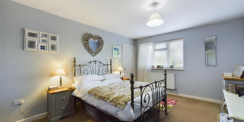 14a Hackwood Lane, Cliddesden, Basingstoke, RG25 2NH