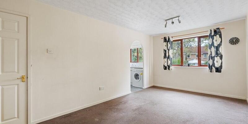 40 Barrow Down Gardens, Southampton, SO19 6RP