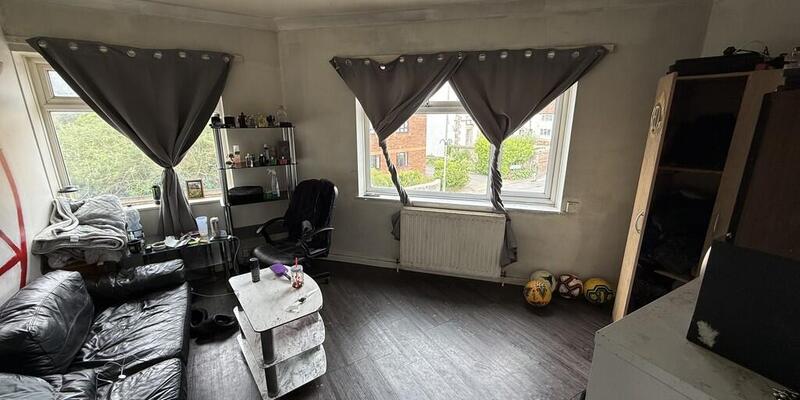 78 A & B East Street, Warminster, BA12 9BW